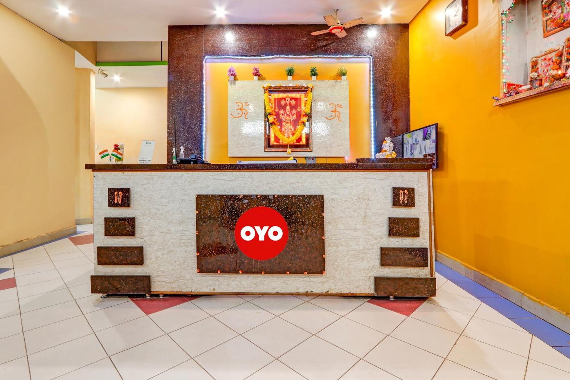 Oyo Flagship Hotel Samruddhi Lodge Nirmal  Екстер'єр фото