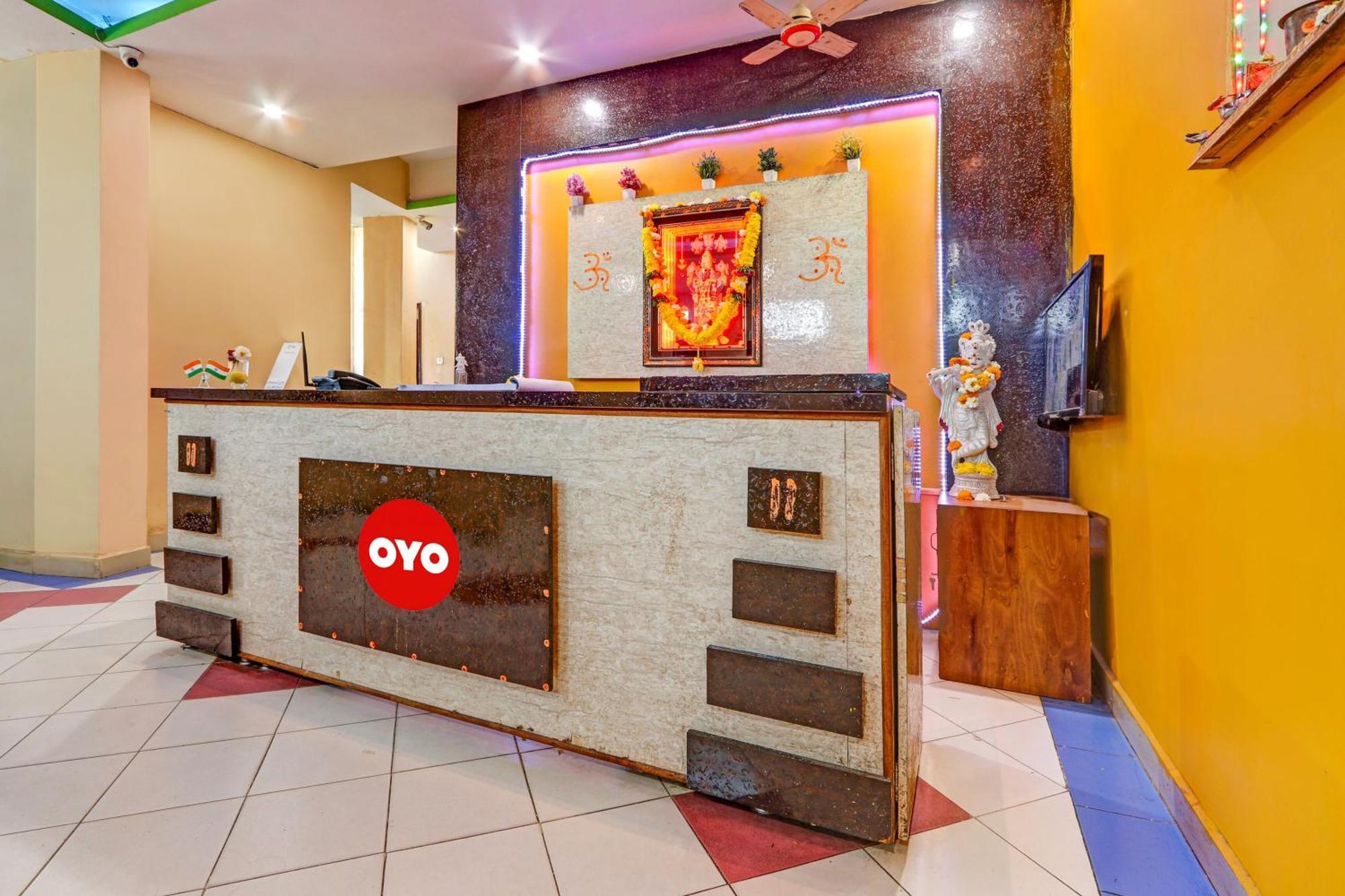 Oyo Flagship Hotel Samruddhi Lodge Nirmal  Екстер'єр фото
