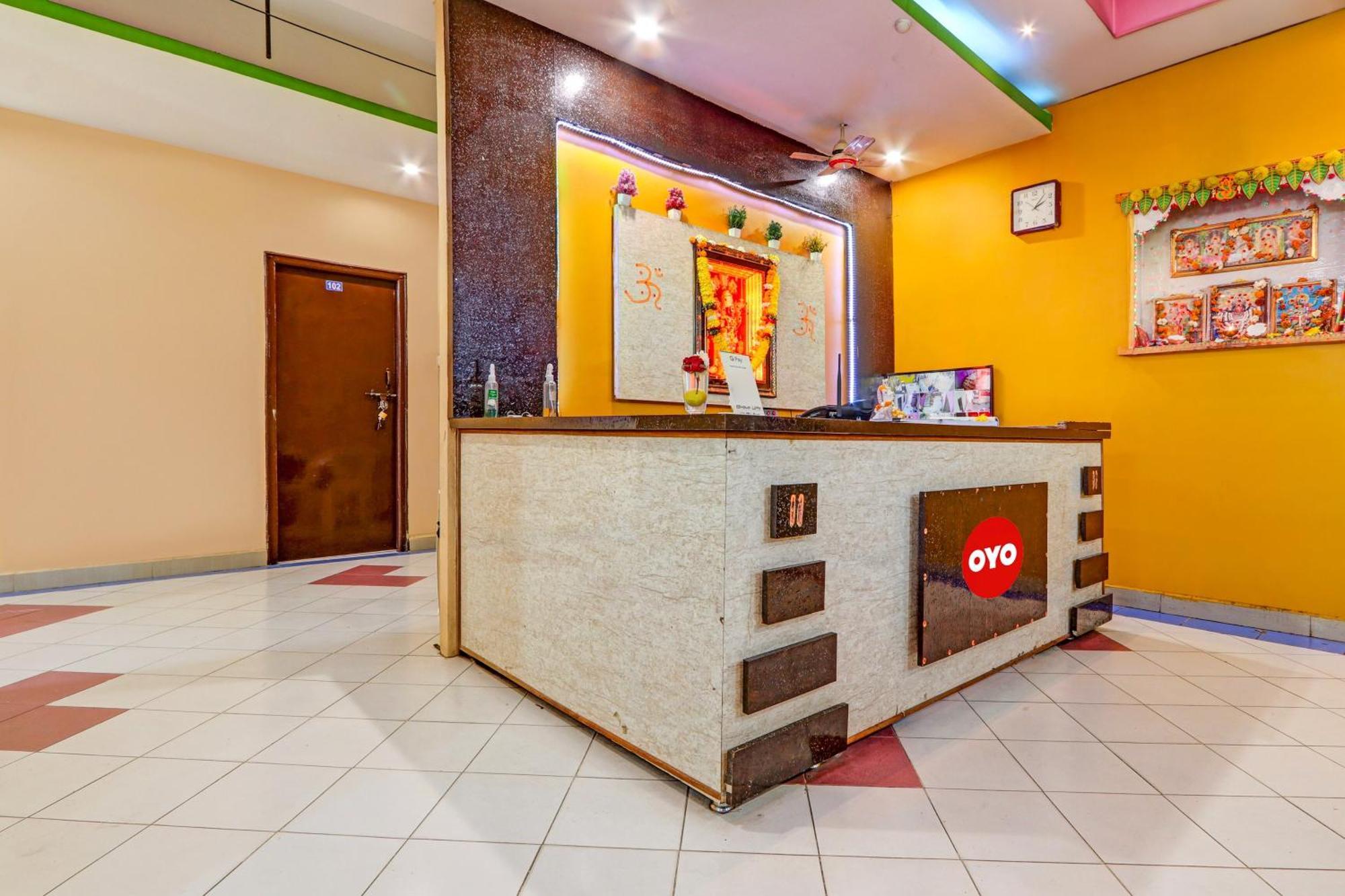 Oyo Flagship Hotel Samruddhi Lodge Nirmal  Екстер'єр фото